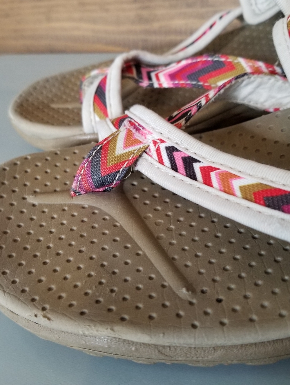 Skechers Outdoor Lifestyle Southwestern Boho Cream Red Toe Strap Sandal Sz 8/8.5 - Picture 4 of 10